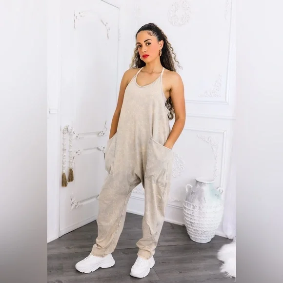 Stylish Beige Jumpsuit with Pockets - Picture 5 of 5